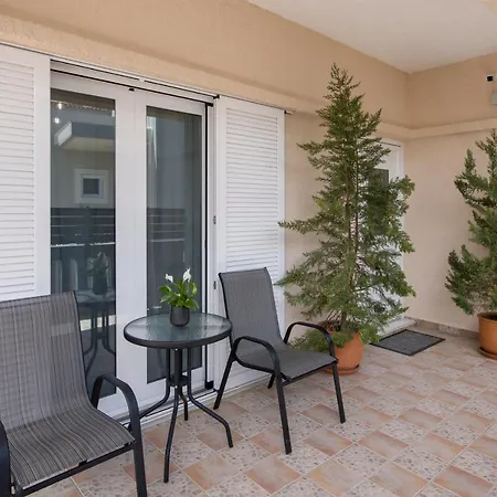 Marakas Winery Family House Villa